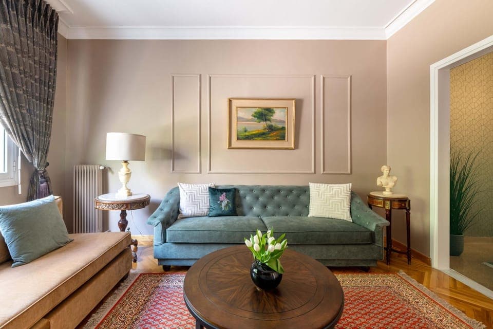 Living room, Seating area