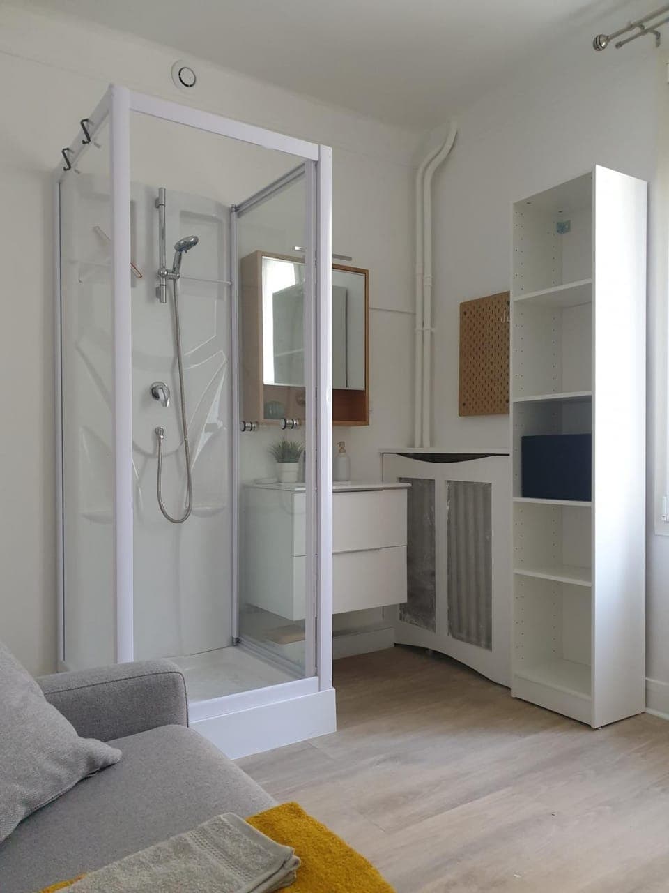 Shower, Bathroom, Bedroom