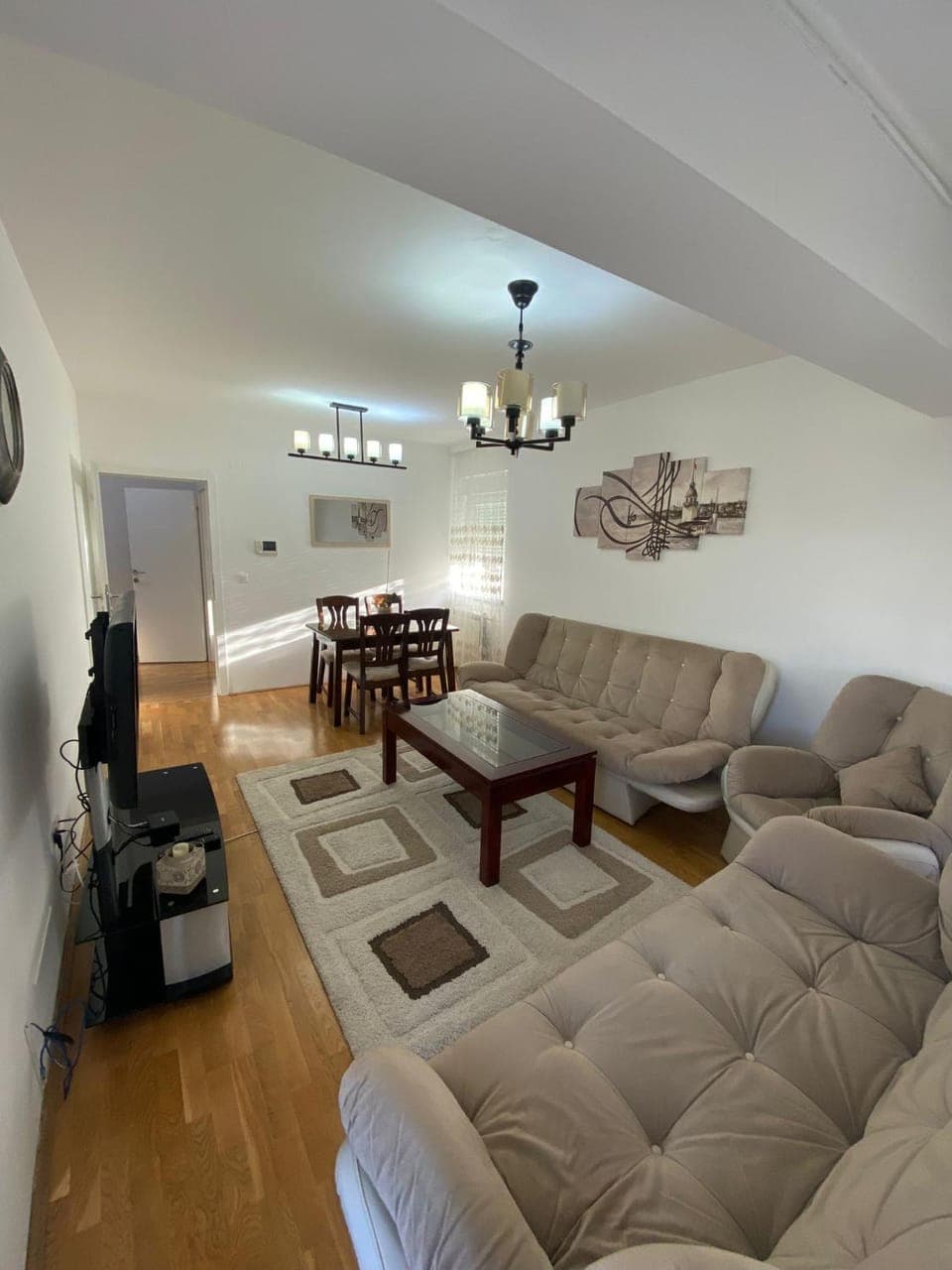 TV and multimedia, Living room, Seating area