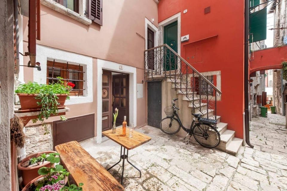 Property building, Patio, Street view