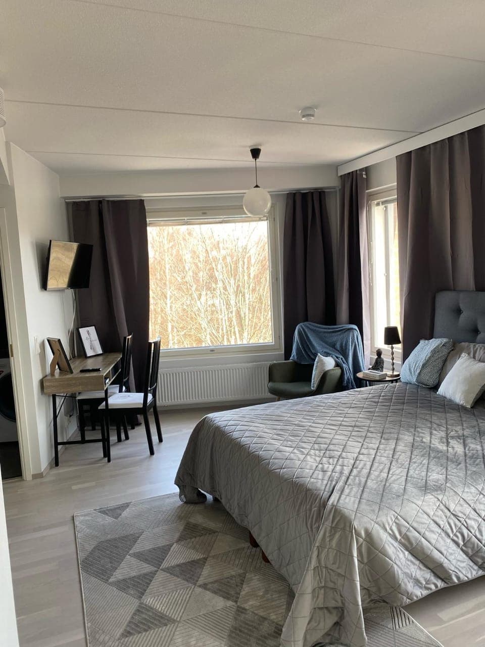 Photo of the whole room