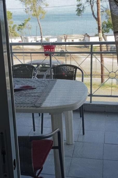 View (from property/room), Balcony/Terrace, Seating area, Dining area, Sea view