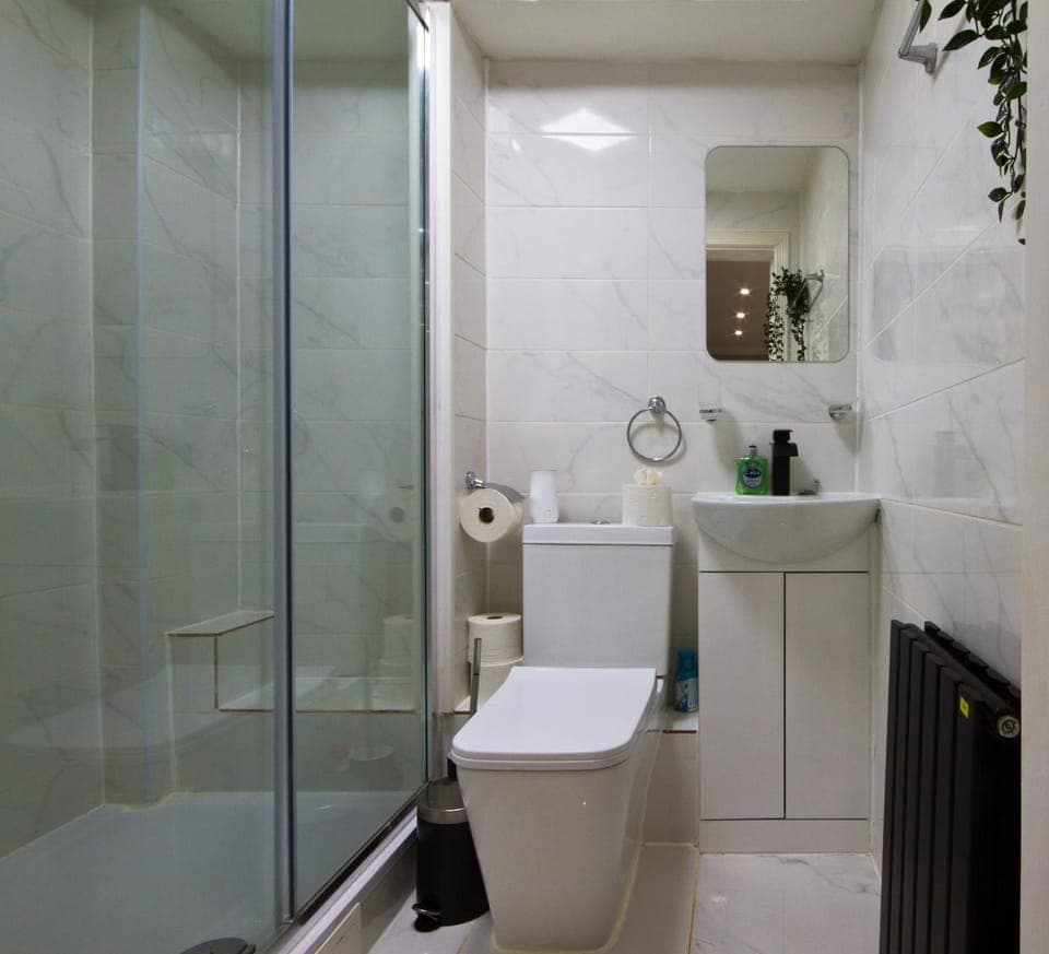 Shower, Toilet, Bathroom