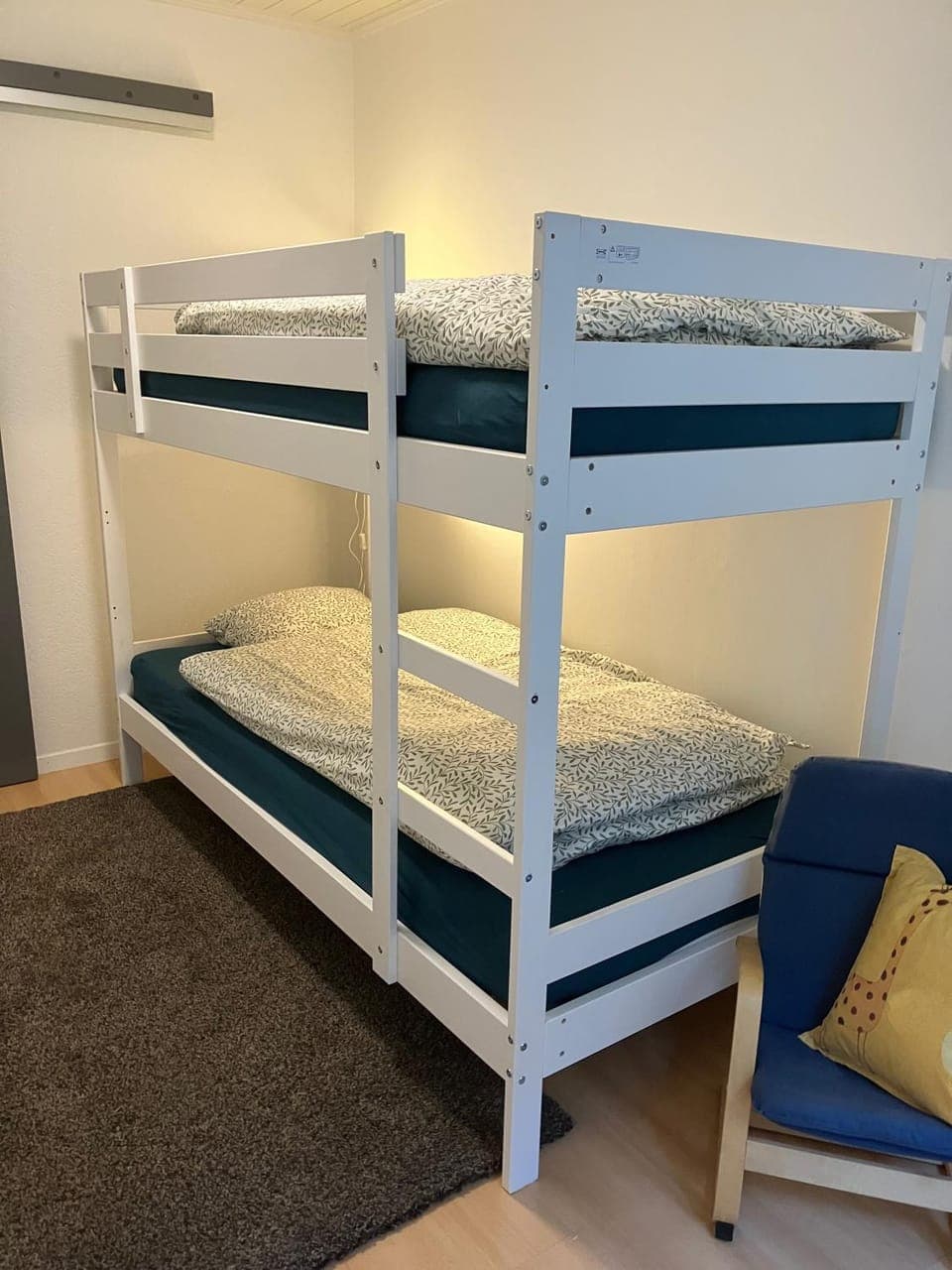 Bedroom, bunk bed