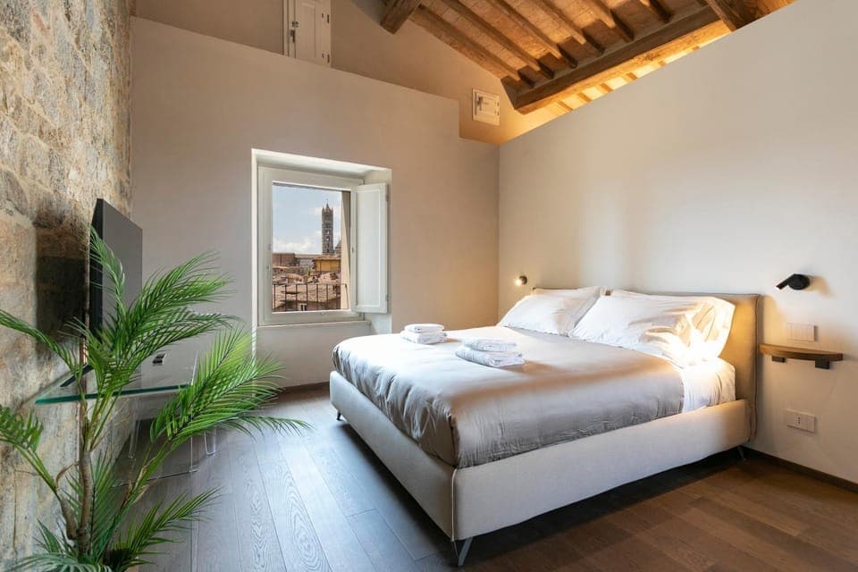 Bed, Photo of the whole room, Bedroom, towels