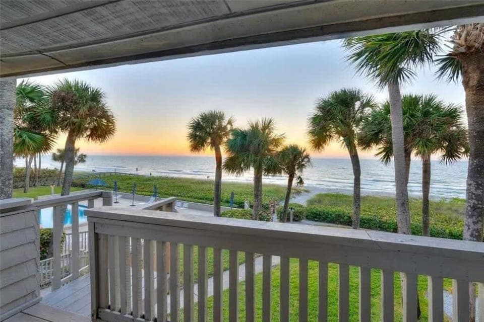 Beachfront Aldea 14 House in Belleair Beach