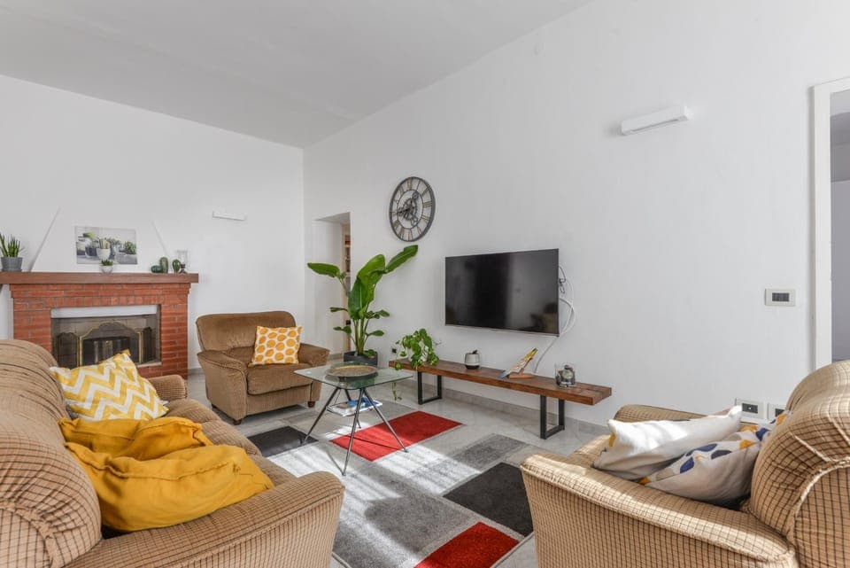 Living room, fireplace