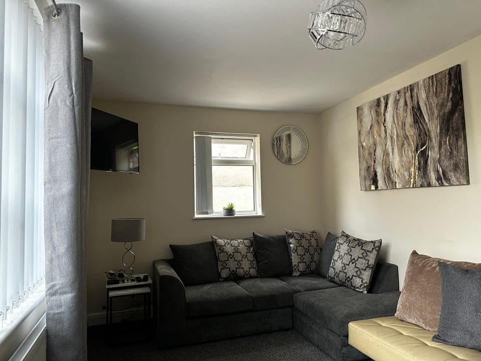 TV and multimedia, Living room, Seating area