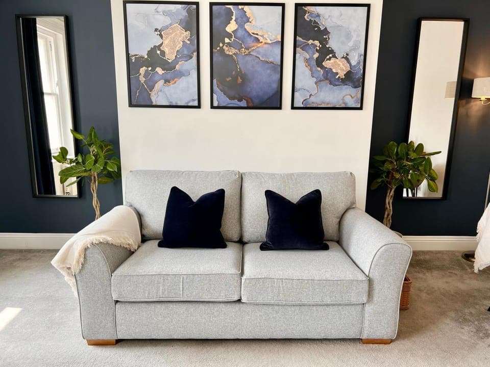 Living room, Seating area