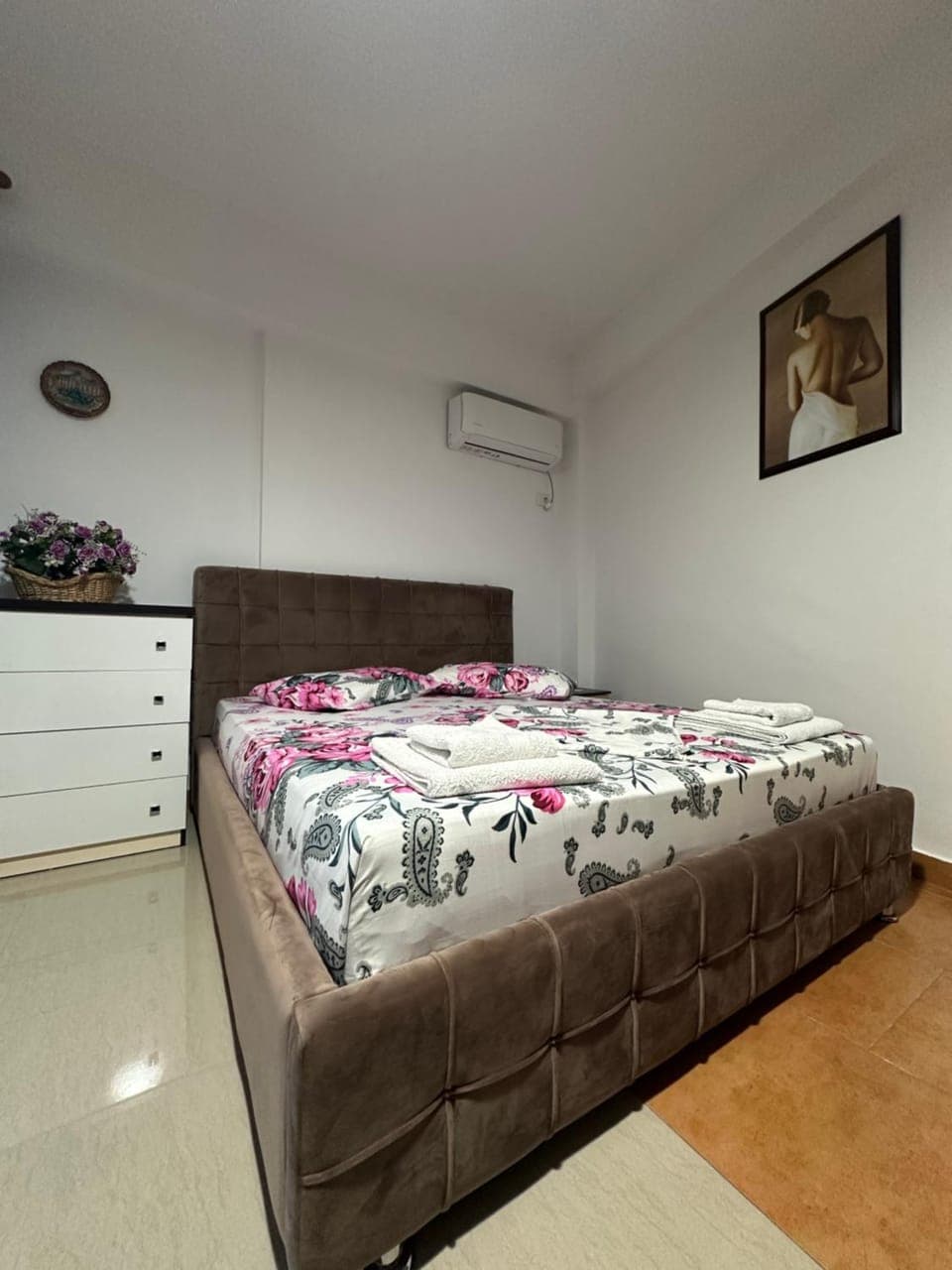 Bed, air conditioner