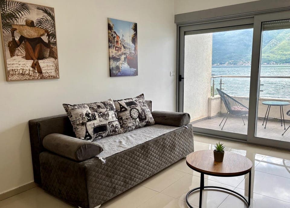 Living room, Sea view