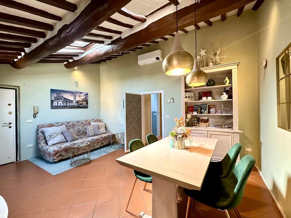 Living room, Seating area, Dining area, air conditioner
