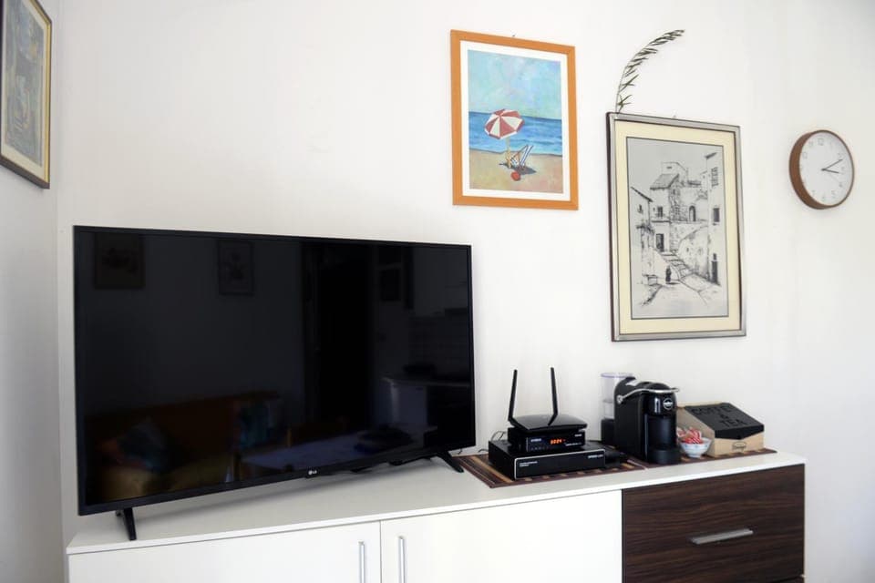 TV and multimedia, Coffee/tea facilities