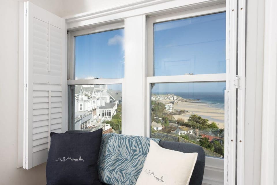 Living room, Sea view