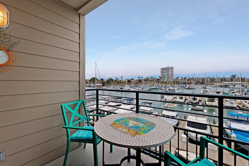 303B Perfect Location Beach Across the Street - Walk to Shops Dining - Harbor Views House in Oceanside