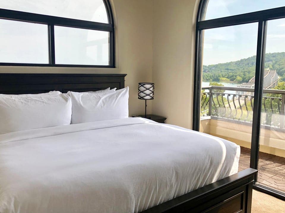 Bed, Balcony/Terrace, Bedroom