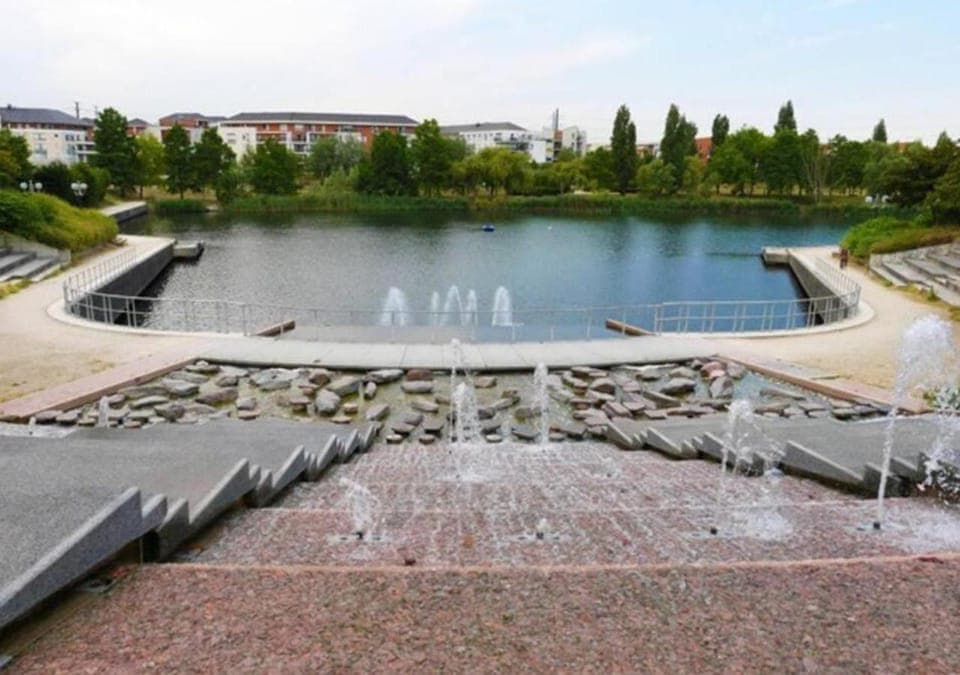 Nearby landmark, Lake view