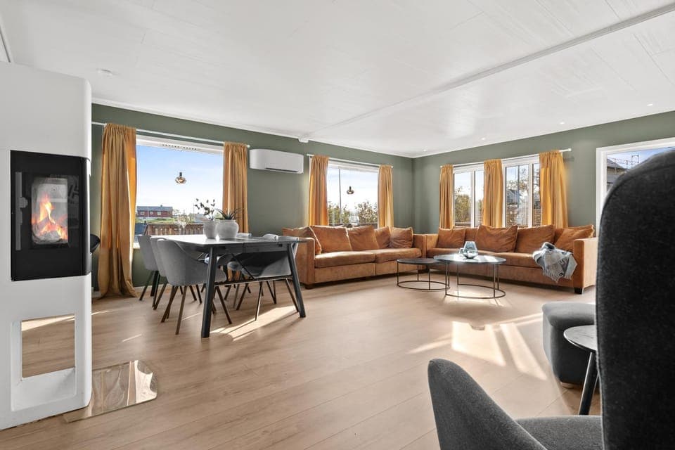 TV and multimedia, Living room, Seating area