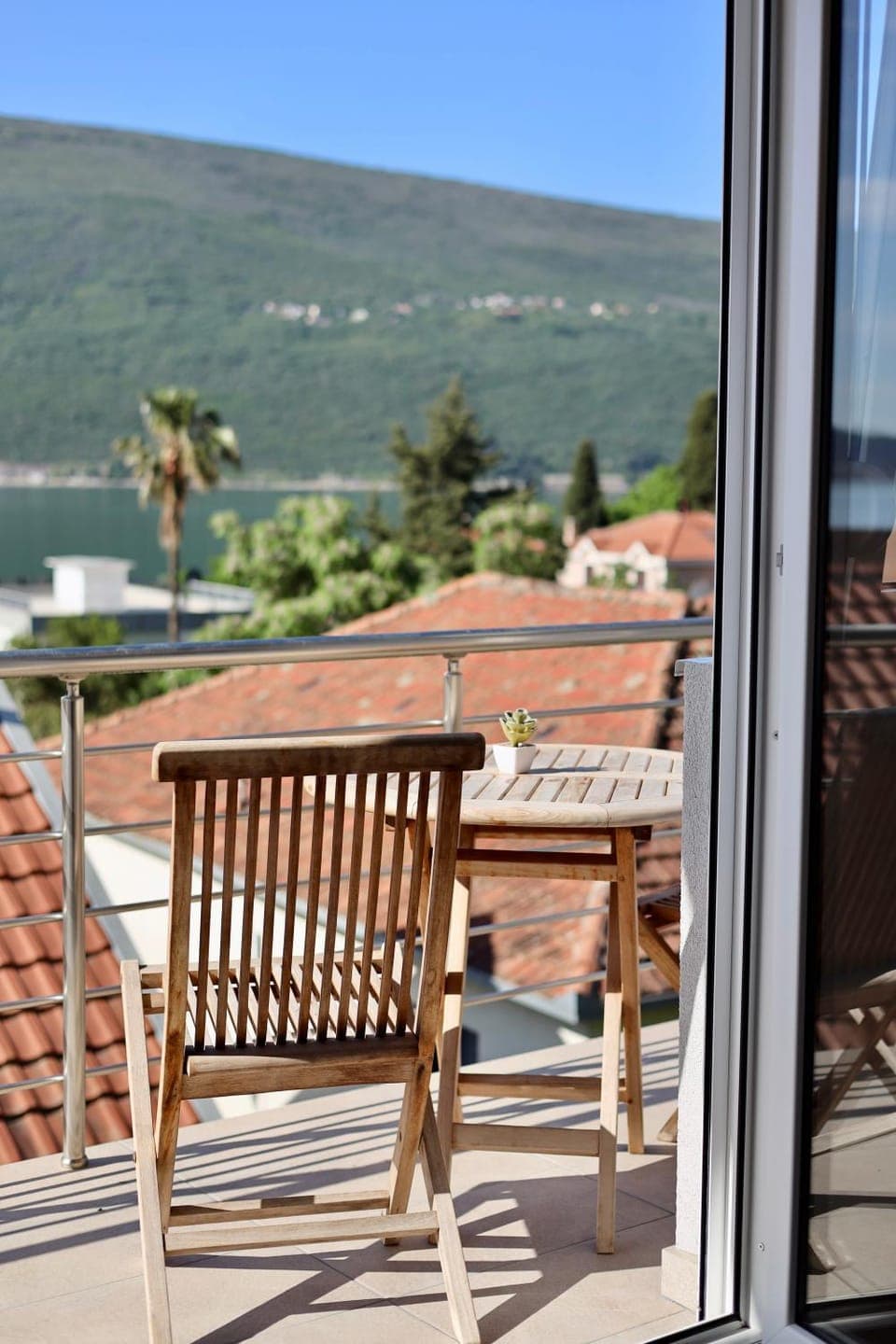 View (from property/room), Balcony/Terrace, Seating area