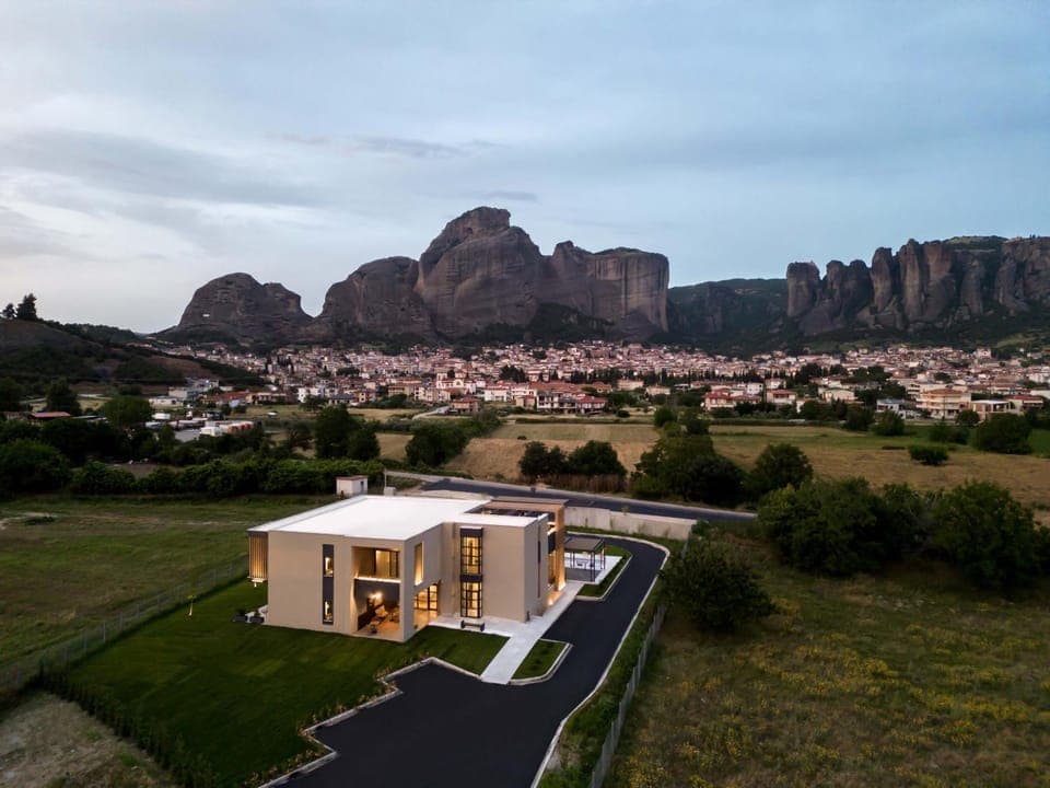 Nearby landmark, Natural landscape, Bird's eye view