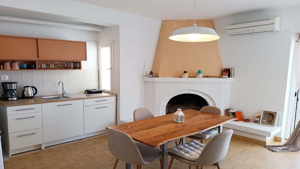 Coffee/tea facilities, Kitchen or kitchenette, Dining area, pet friendly, stove, toaster