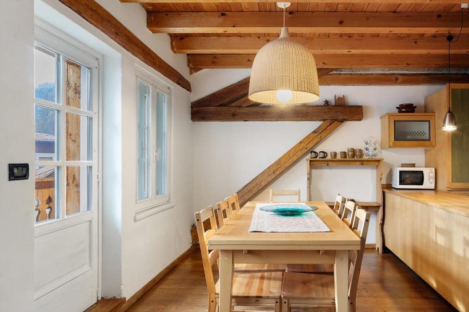 Property building, Kitchen or kitchenette, Living room