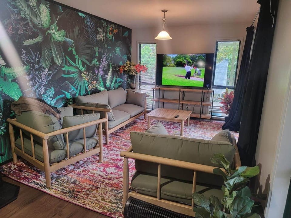 TV and multimedia, Living room, Seating area