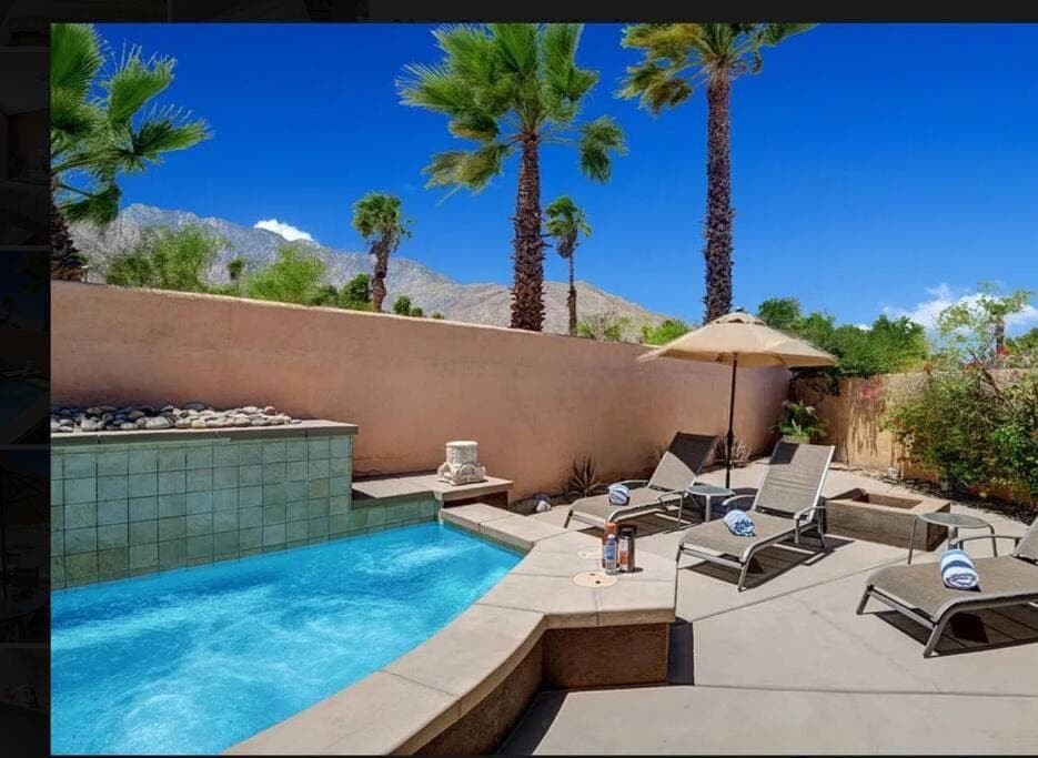 Patio, Pool view, Swimming pool, sunbed