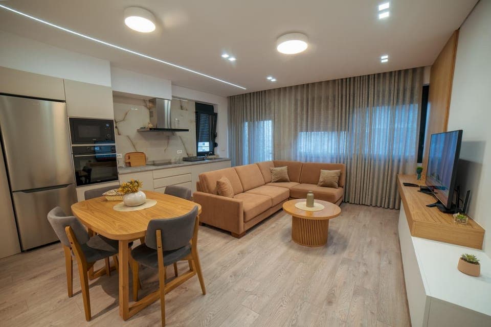 TV and multimedia, Living room, Dining area