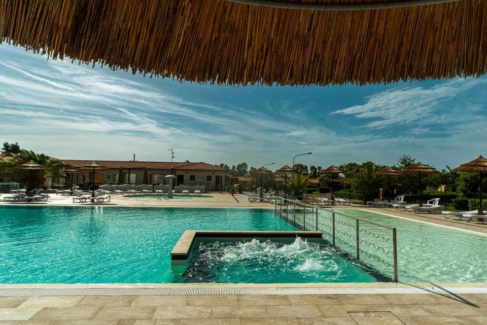 Swimming pool, Swimming pool