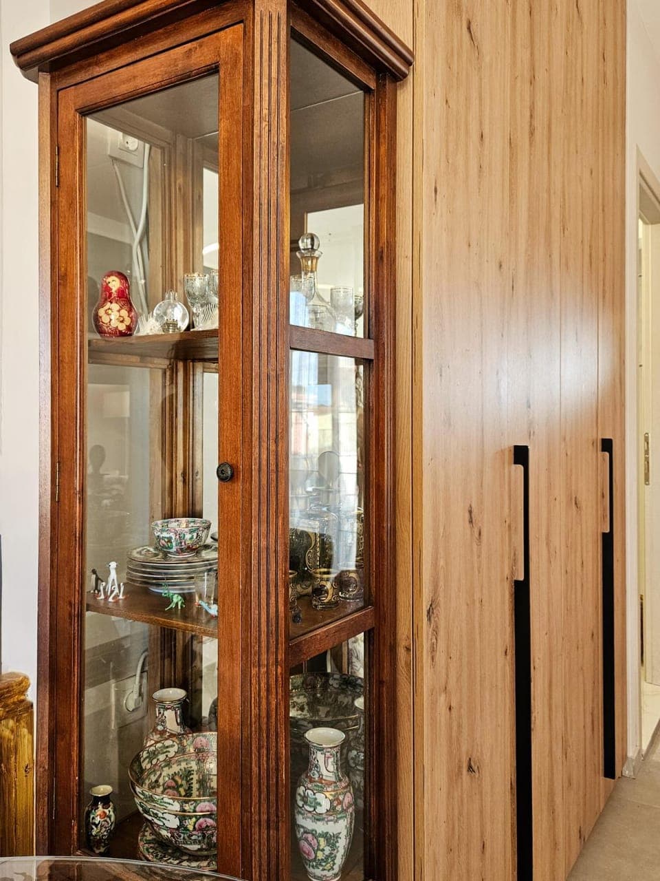 Decorative detail, wardrobe