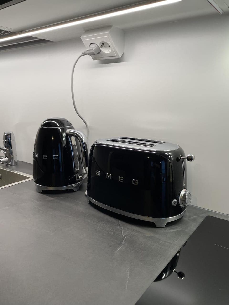 Coffee/tea facilities, toaster, kitchen