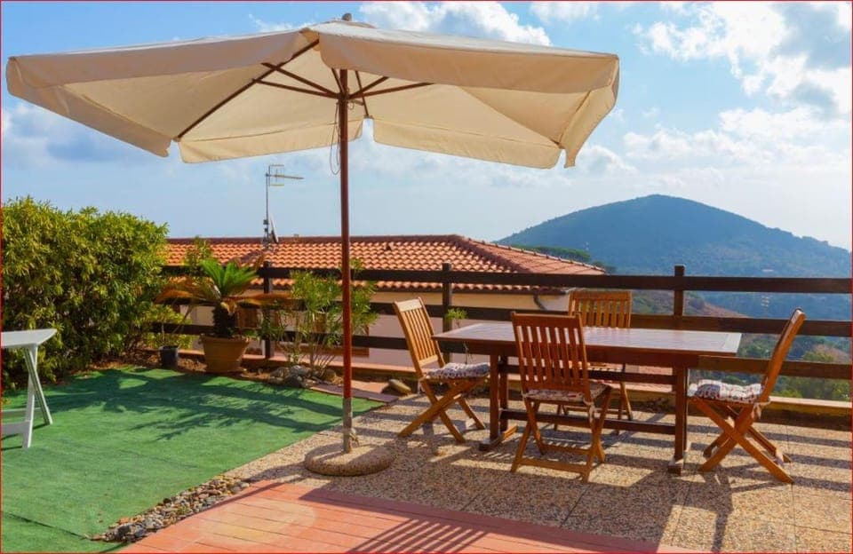 Patio, Day, Natural landscape, View (from property/room), Dining area, Mountain view