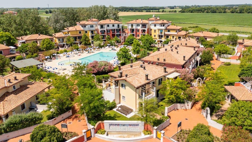 Swimming pool, Inner courtyard view