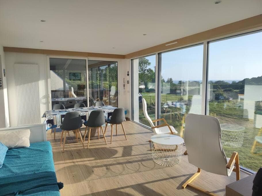 Natural landscape, View (from property/room), Living room, Seating area, Dining area