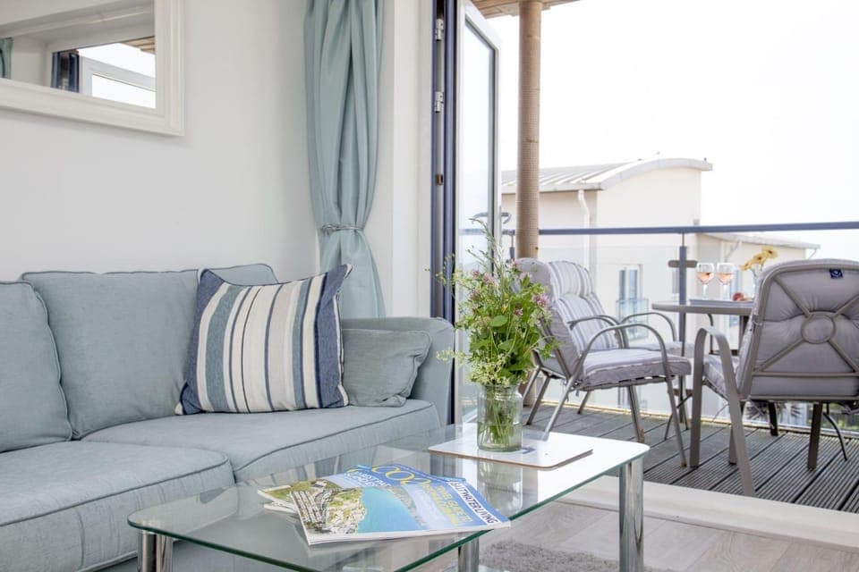 Day, View (from property/room), Balcony/Terrace, Living room, Seating area