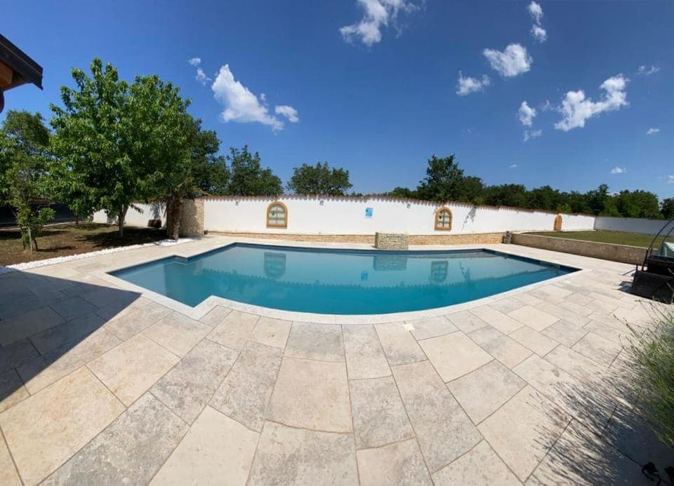 Day, Balcony/Terrace, Pool view, Swimming pool, sunbed