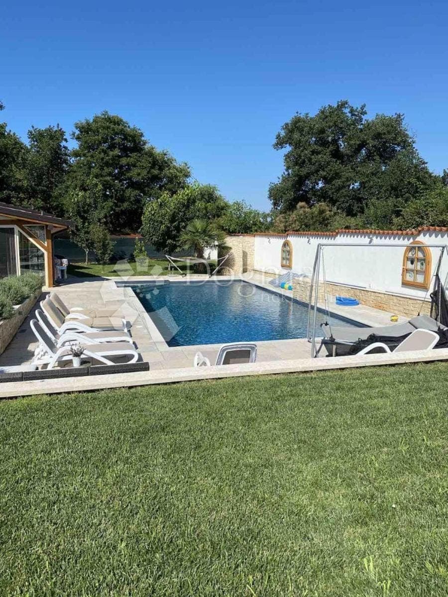 Balcony/Terrace, Pool view, Swimming pool