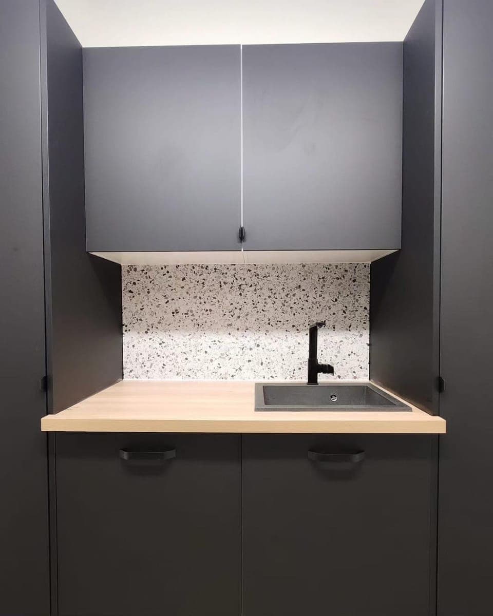 Kitchen or kitchenette, storage