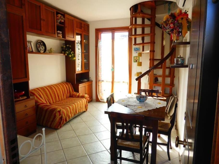 Living room, Dining area