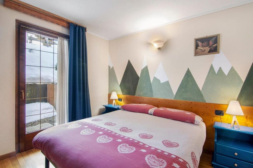 Property building, Living room, Bedroom