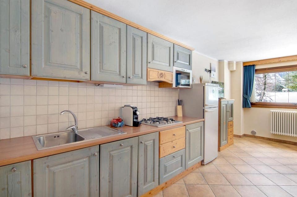 Kitchen or kitchenette, Living room