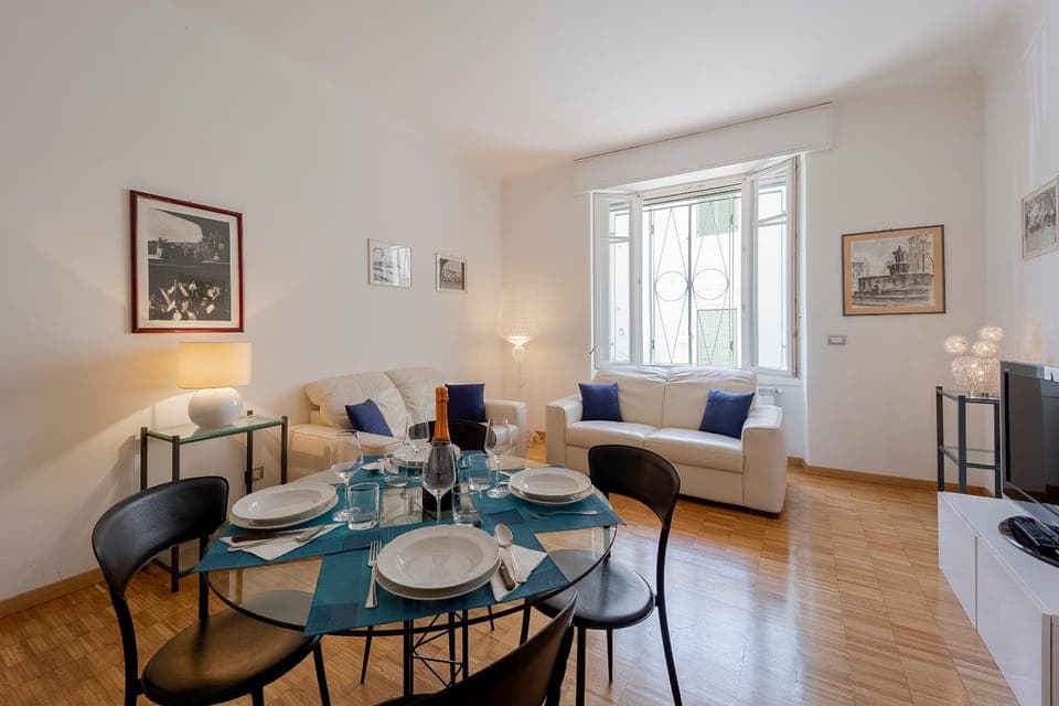 Living room, Dining area