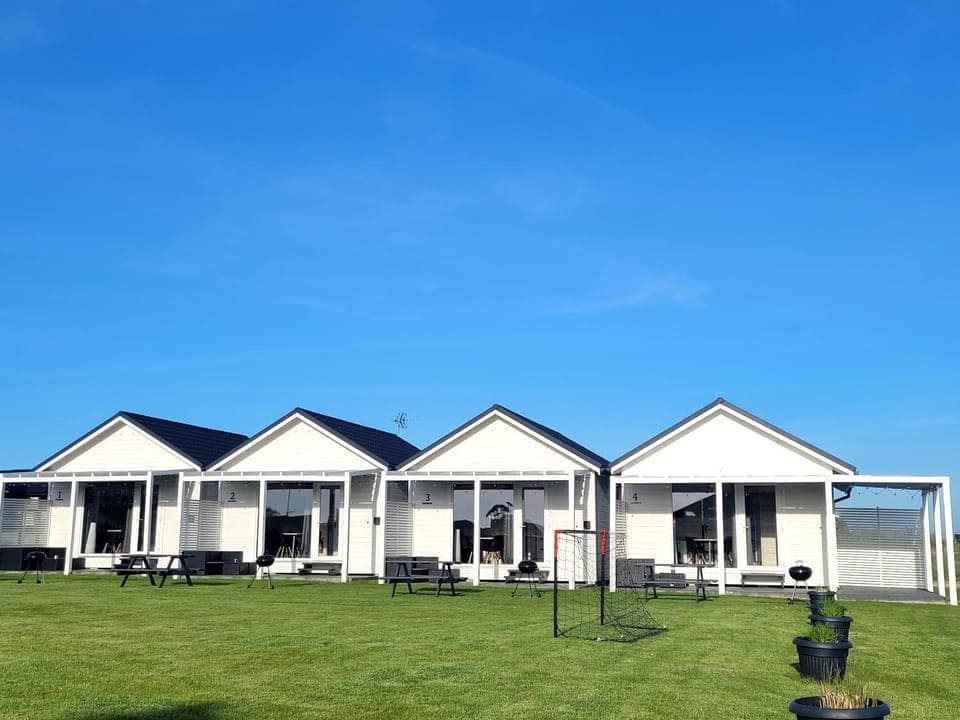 Property building, Day, Garden, Garden view