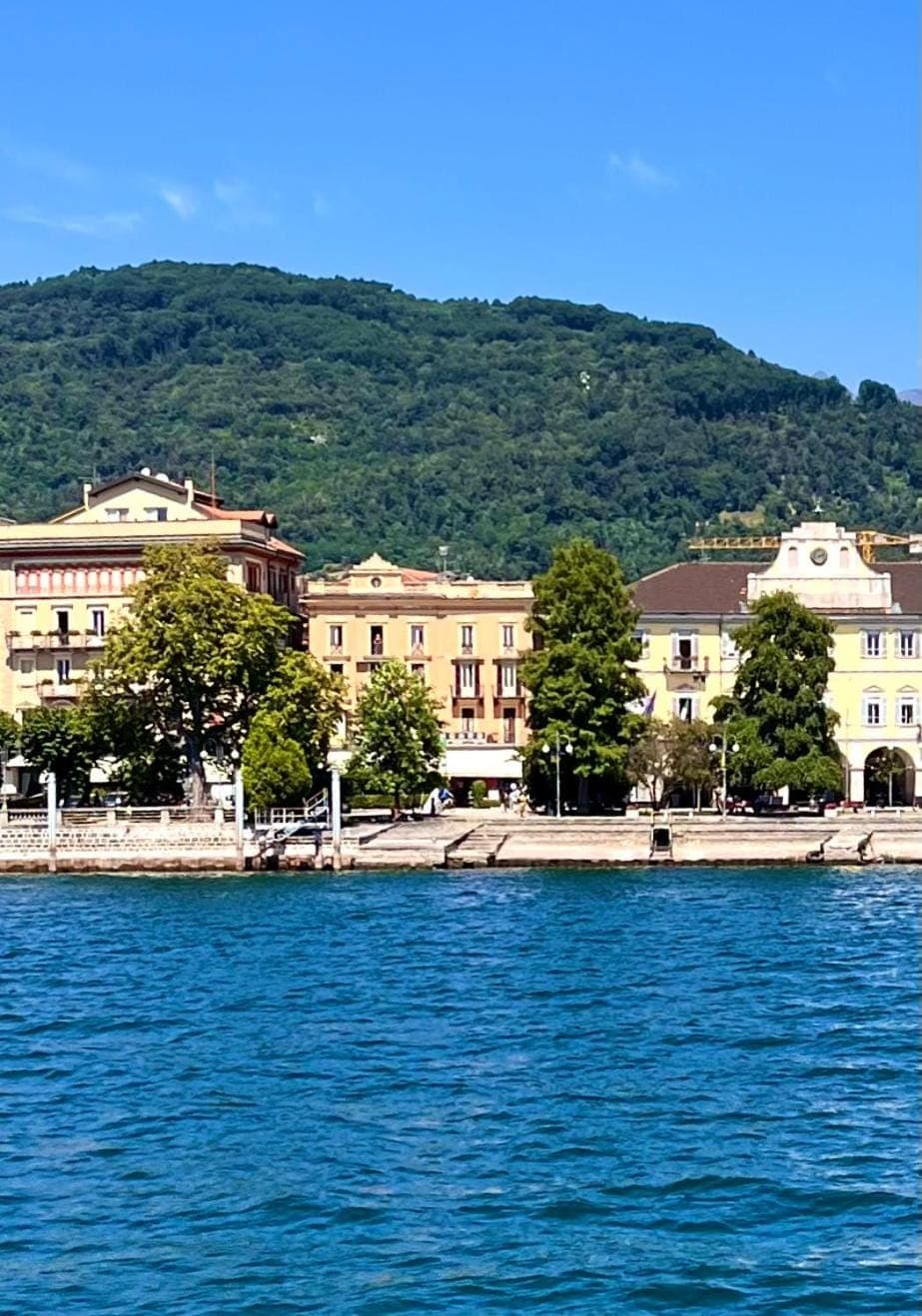Property building, Lake view