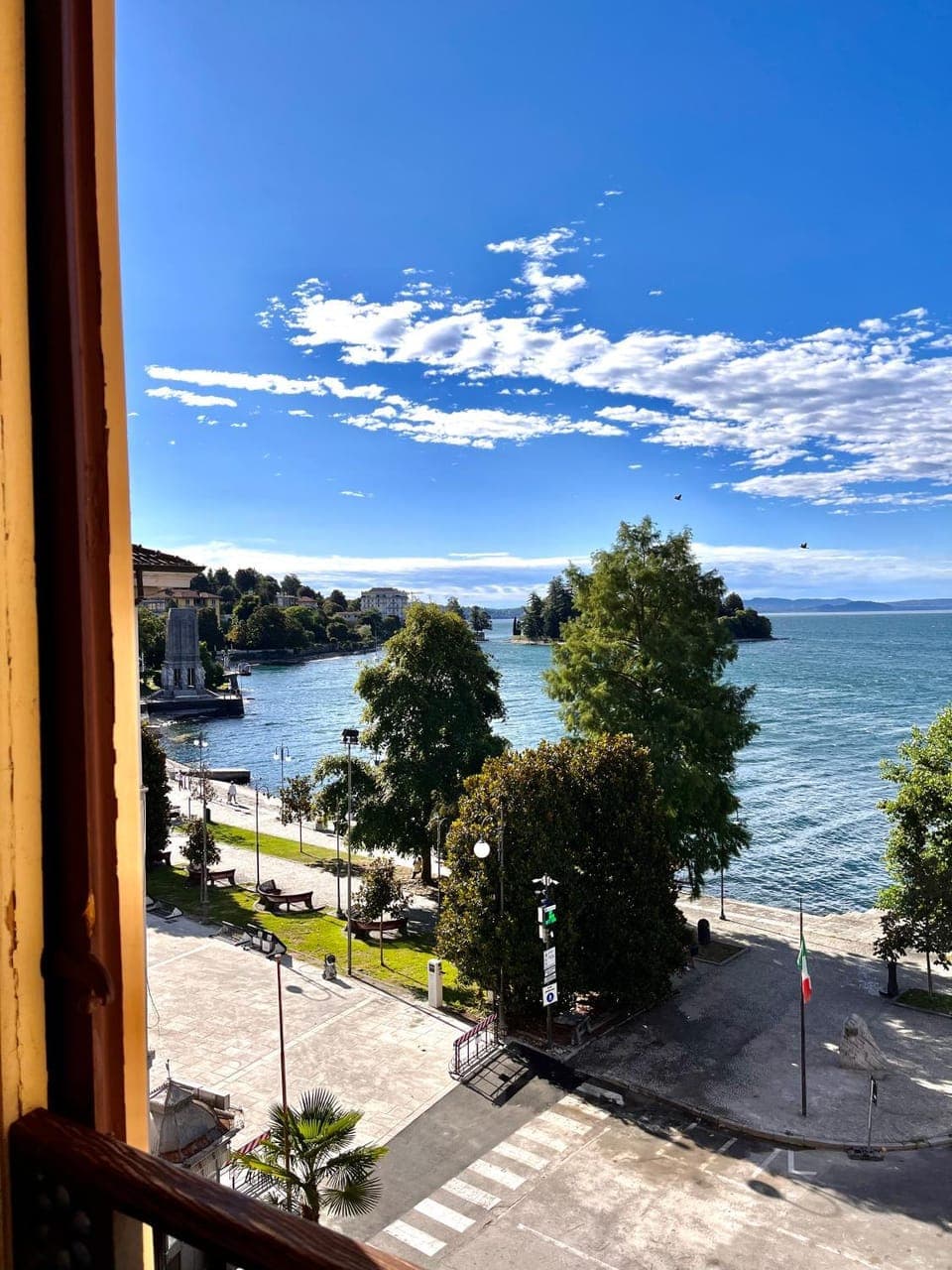 Nearby landmark, Lake view