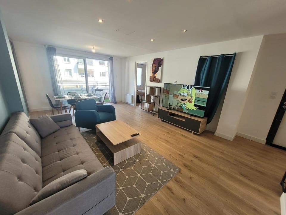 Communal lounge/ TV room, TV and multimedia, Living room, Seating area