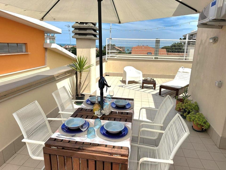 Balcony/Terrace, Balcony/Terrace