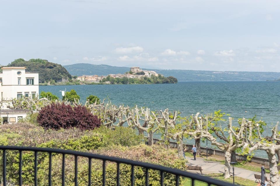 Nearby landmark, Spring, Day, Natural landscape, Lake view