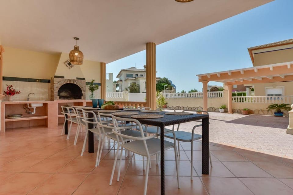 BBQ facilities, Balcony/Terrace